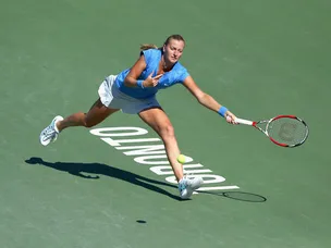 Bacsinszky fightback stuns Kvitova