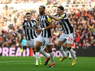 Newcastle claim bragging rights over Sunderland to advance in FA Cup