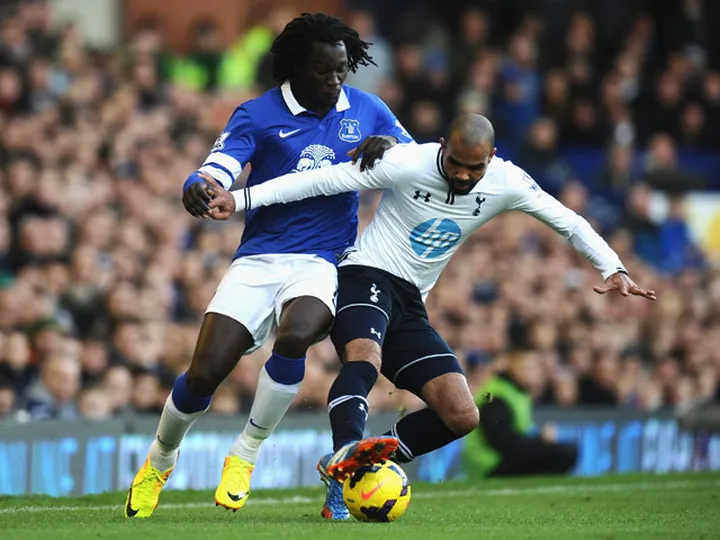 Everton, Spurs share goalless draw