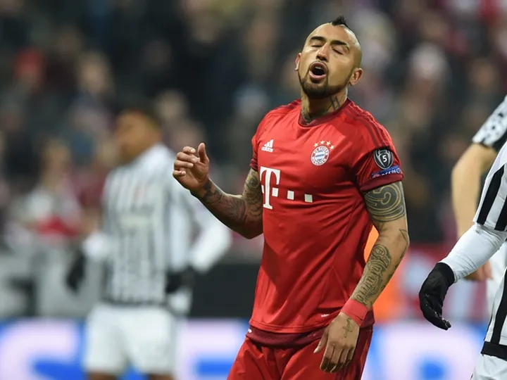 Arturo Vidal hints at Chelsea move