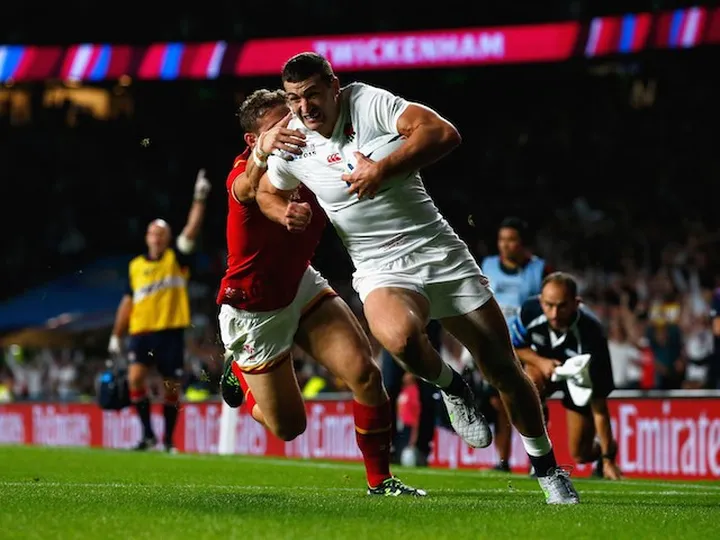 Jonny May try gives England lead
