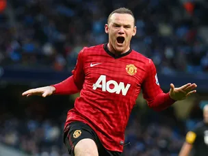 Rooney returns for United