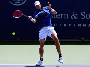 Isner gets better of Almagro in Miami