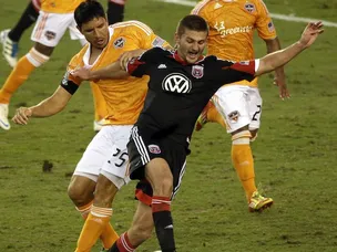 Houston take healthy first-leg lead