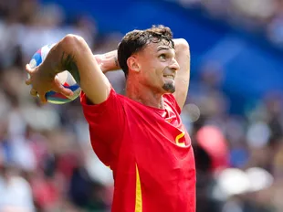 Wolves dealt massive blow as La Liga giants win race for Spanish right-back