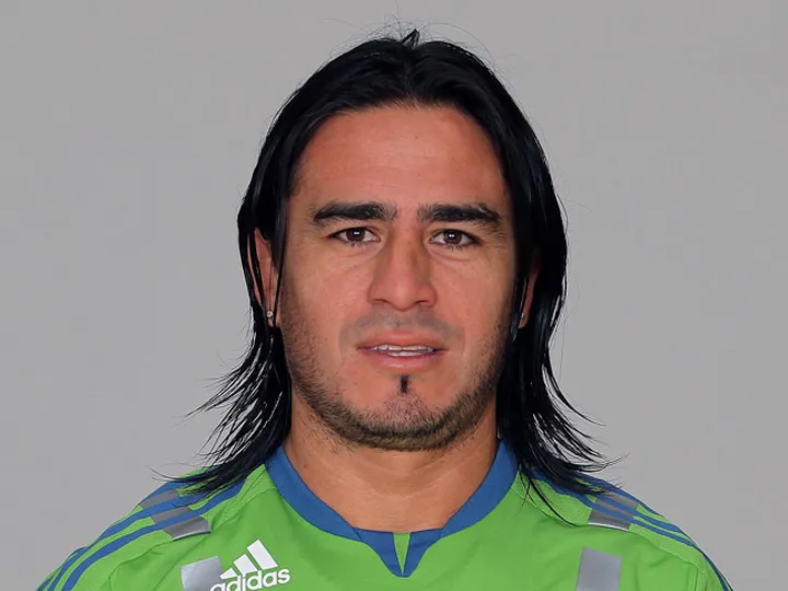 Rosales rescues point for Seattle