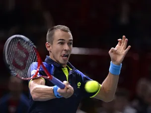 Rosol through to round three