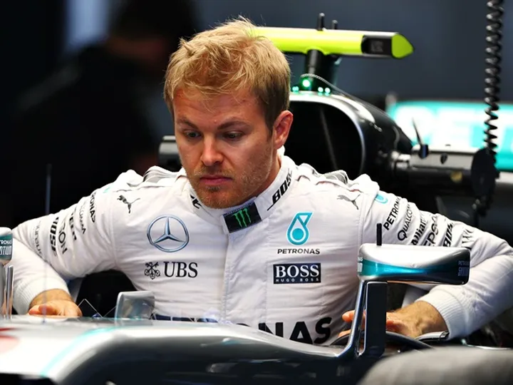 Rosberg fastest, Hamilton crashes in P2