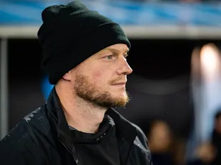 Which Championship club is close to appointing Hammarby boss Hellberg as new head coach?