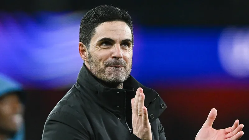 Gunners ready to battle United for 'attractive' £38m Premier League midfielder