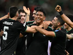 Kim's calamitous howler gifts Mexico first knockout stage spot