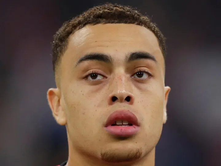 Sergino Dest 'holding out for Barcelona move'