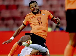 How long? Reds blow as Gakpo suffers Netherlands injury following Isak’s issue