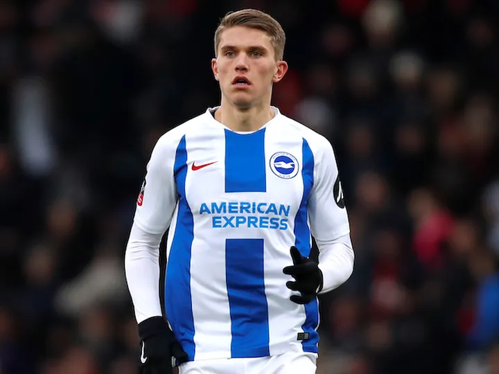 Viktor Gyokeres pens new three-year Brighton deal