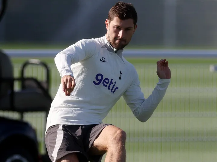 Tottenham Hotspur 'open to offers for Ben Davies'