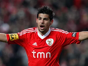 Nolito wins it for Granada