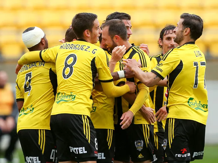 Burns brace guides Wellington to victory