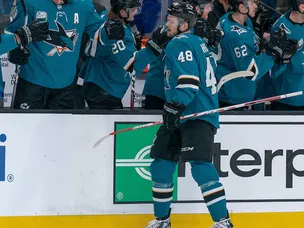 Tomas Hertl hat-trick helps the San Jose Sharks to victory