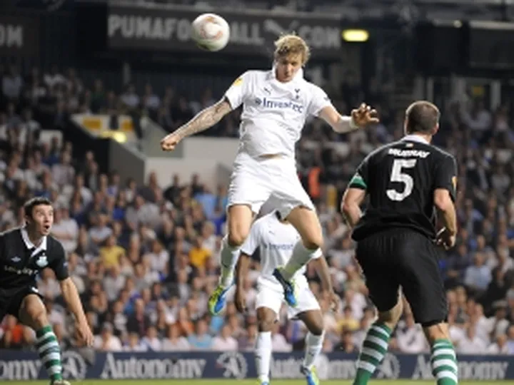 Redknapp: Pavlyuchenko a 'great striker'