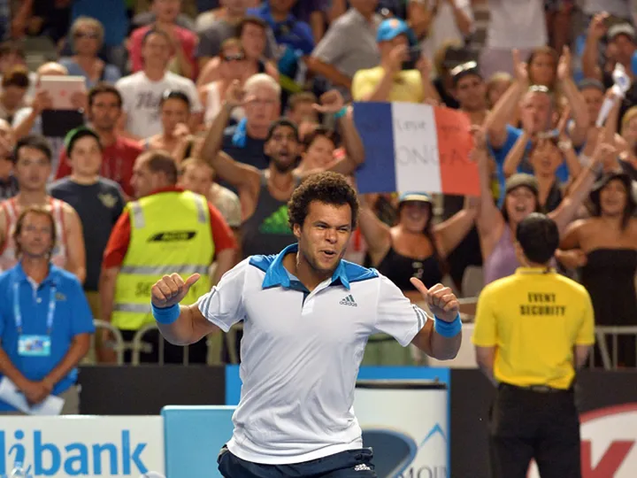 Tsonga cruises past compatriot Roger-Vasselin