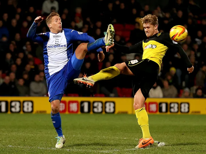 Oxford sign Brian Howard