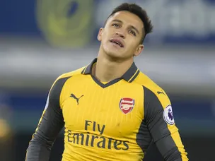 Arsene Wenger explains Alexis Sanchez sub