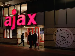Ajax stay top with win at Heracles