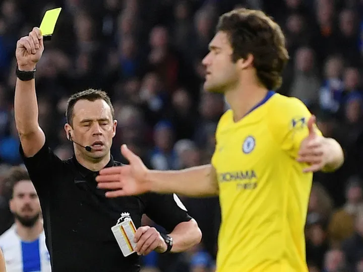 Hughton feels Alonso should have seen red as Chelsea hold on for narrow win