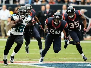 Jaguars lead Texans by seven