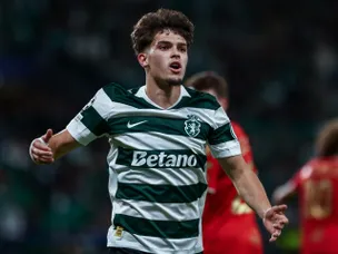 Manchester United and Chelsea 'prepared to make offers' for Sporting revelation Goncalves