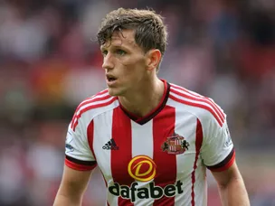 Billy Jones returns for Sunderland