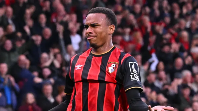 Arsenal, City or PSG? The perfect match for Eli Junior Kroupi