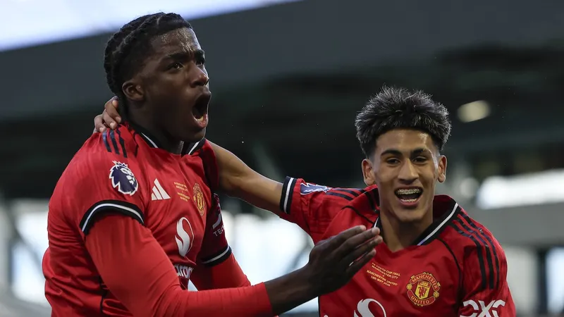 'The perfect plan' - Man Utd wonderkid could head to Championship on loan