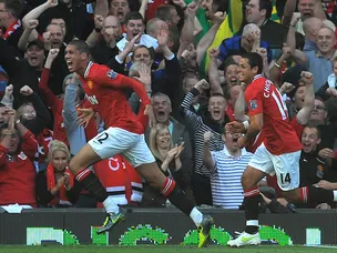 Van Gaal: 'Smalling a leader'