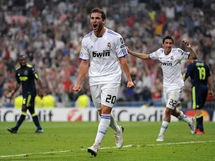 Real come from behind to hammer Levante