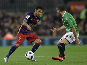 Sandro hat-trick helps Barca to progress