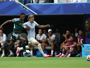 Saudi Arabia 1-1 Uruguay: Bielsa hits familiar stumbling block as Group H is turned on its head