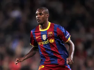 Abidal makes final Barca appearance