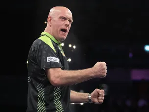 Van Gerwen in world-record near-miss on way to Players Championship 15 triumph