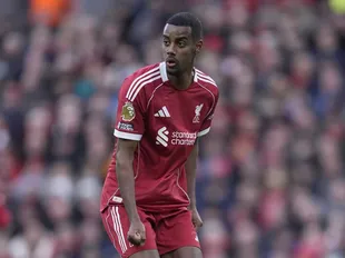 The prodigy returns? ‘Complicated’ return of former £85m Red could help Isak