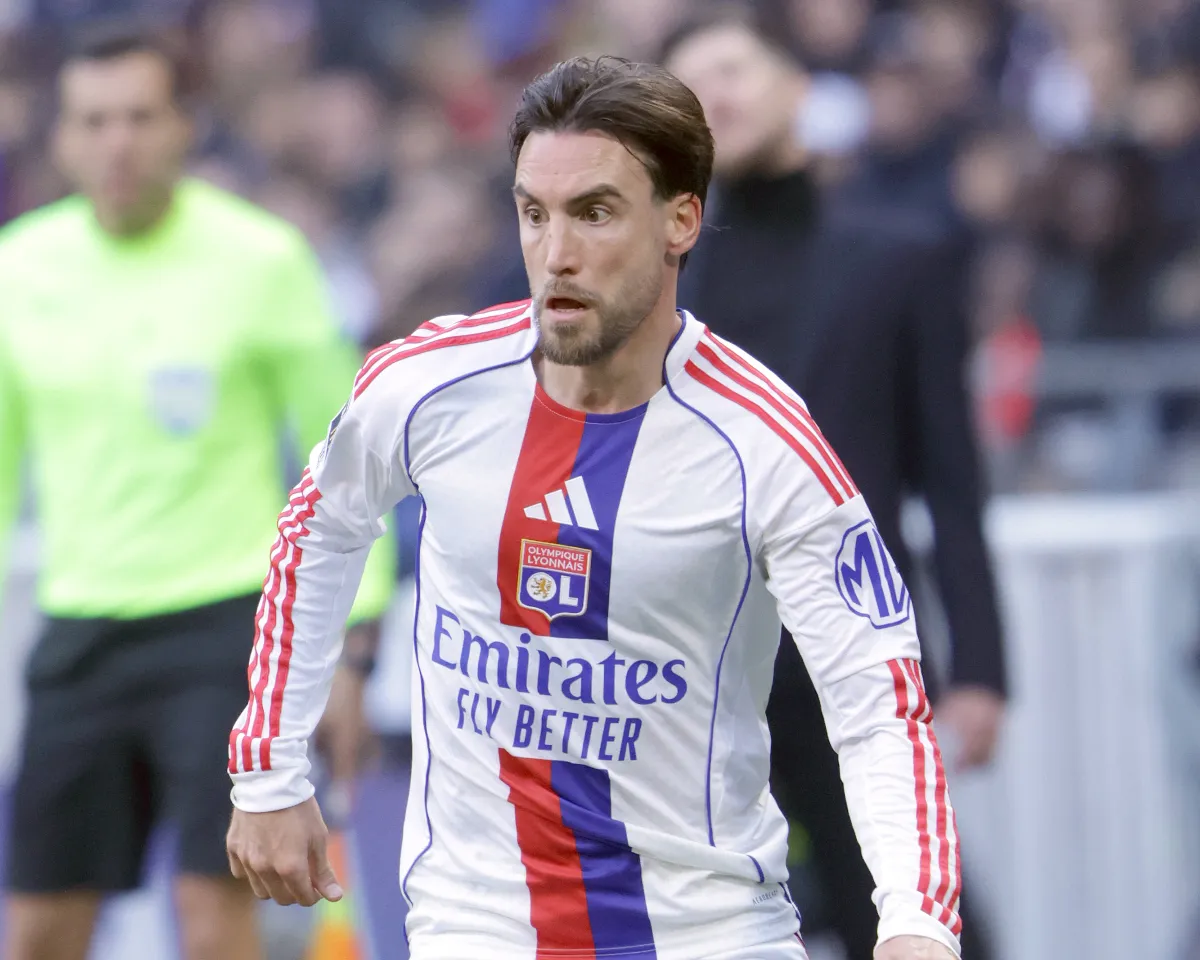 World Cup winner Nicolas Tagliafico ready to snub United, Juventus and Atletico interest