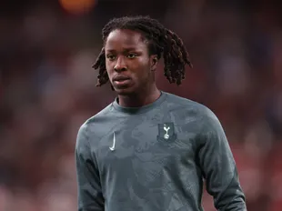 Frank sanctions first Tottenham exit as 19-year-old leaves on loan