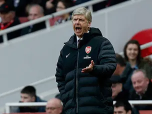 Arsene Wenger: Booing is "normal"