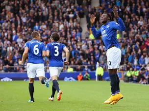 Lukaku fires Everton into narrow lead