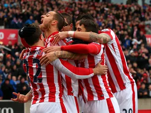 Arnautovic at the double for Stoke