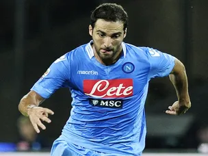 Napoli ease past Atalanta