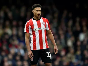 Thomas Frank lavishes praise on "amazing" Ollie Watkins