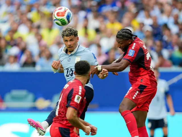 Uruguay 2-2 Cape Verde: Muslera gifts African debutants famous draw