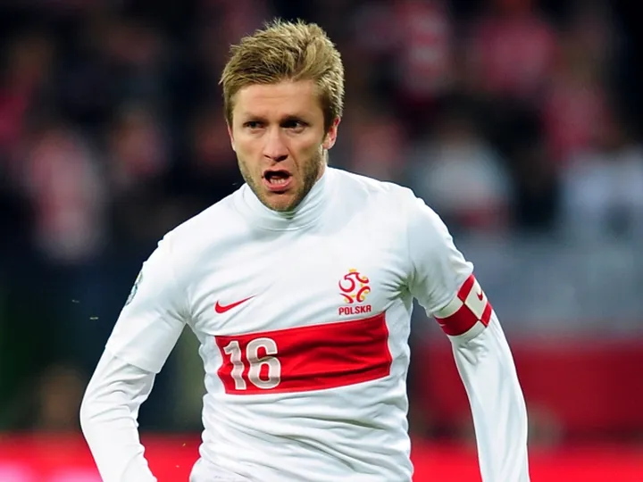 Liverpool track Dortmund midfielder