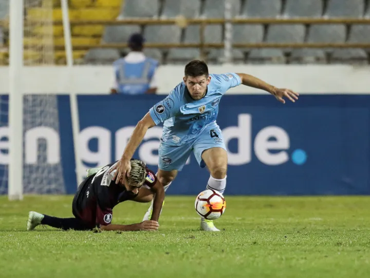 Report: Arsenal make bid for Gremio defender